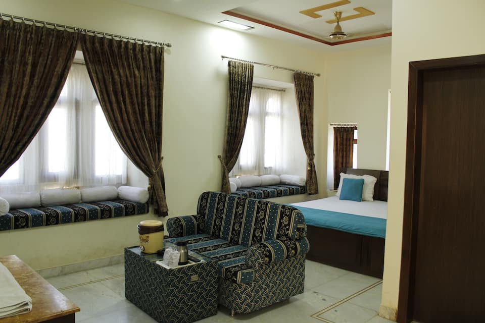 Hotel Neeraj